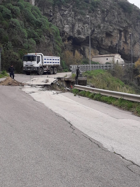 Iniziati i lavori sulla strada del Calvario
