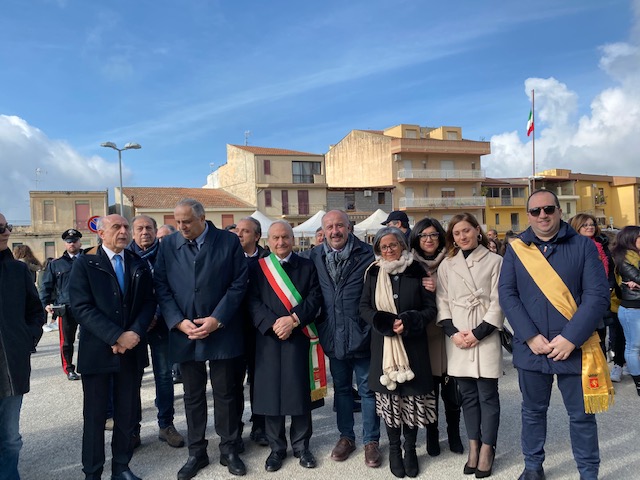 L’assessore Lagalla inaugura i locali ristrutturati della scuola media